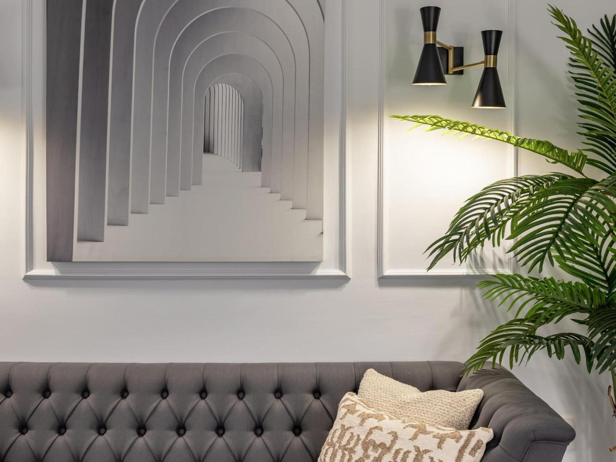 Central Stylish And Elegant 1 & 2 Bedroom Apartments I Гранада Екстериор снимка