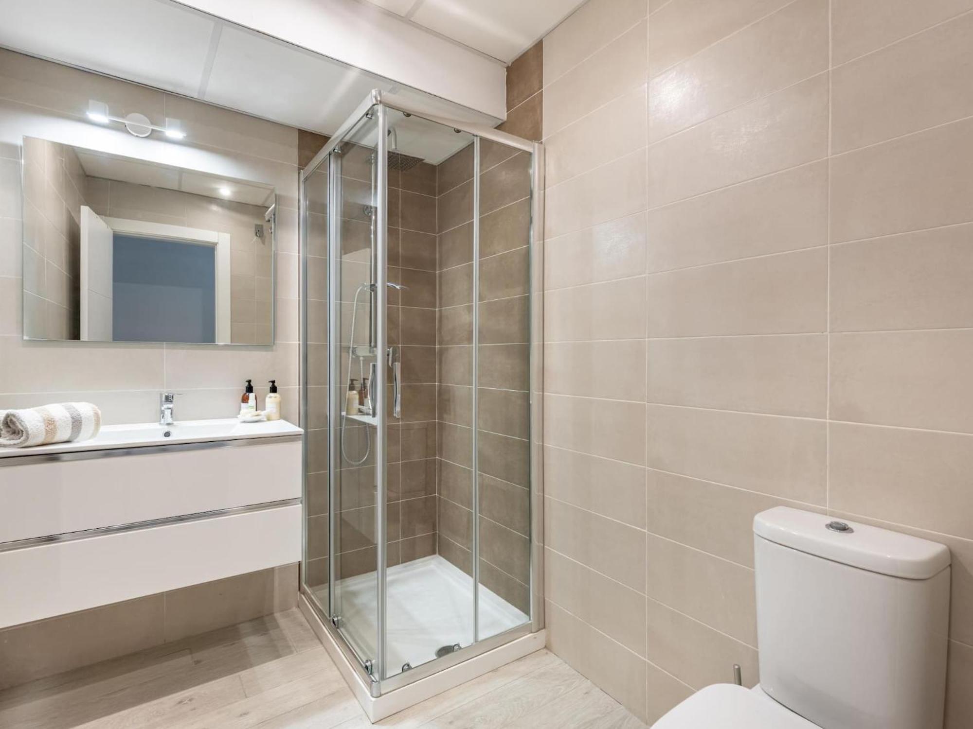 Central Stylish And Elegant 1 & 2 Bedroom Apartments I Гранада Екстериор снимка