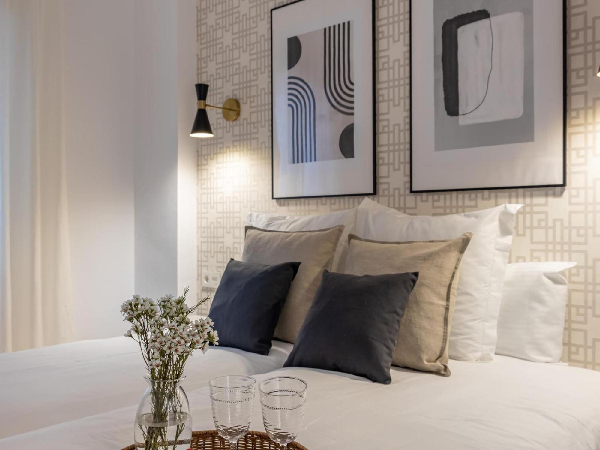Central Stylish And Elegant 1 & 2 Bedroom Apartments I Гранада Екстериор снимка